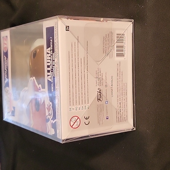 Allura Funko - Picture 6 of 6